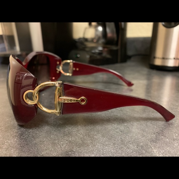 Authentic GUCCI oversized red sunglasses - Picture 3 of 7